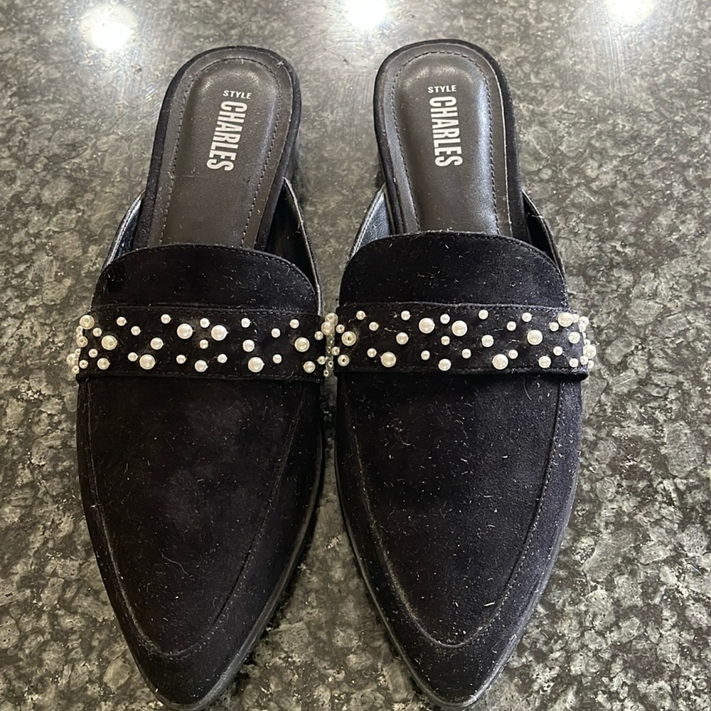 Style Charles suede slip on mules with pesrl detail. Size 8.5 nwot